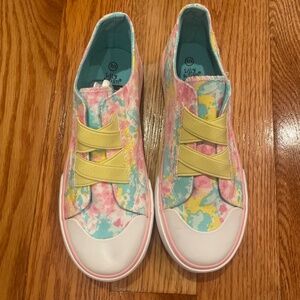 Girls shoes made by Lily & Dan with memory foam size 2/3 color pink yellow blue